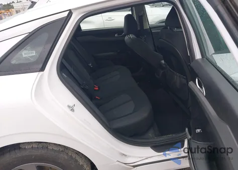 2022 Kia K5 Lxs z USA, uszkodzony, nr VIN 5XXG14J28NG145537